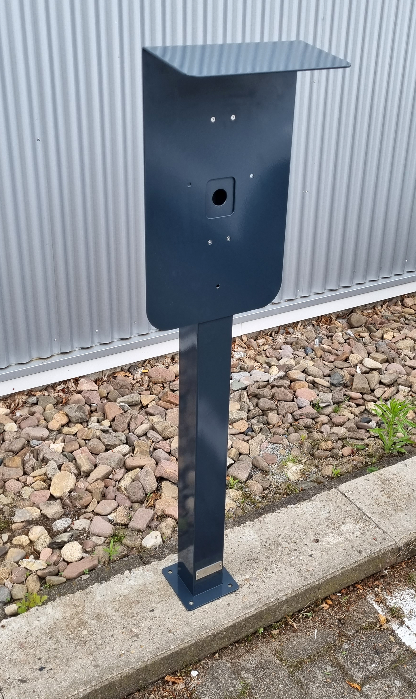 Colonne de charge adaptable sur ABL EM4 Wallbox | avec toit | support | pied | stèle